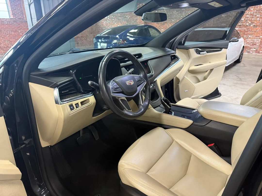 2017 Cadillac XT5 Base - Photo 25